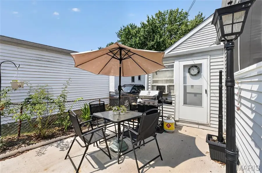 3234 Jasper Park, Saint Louis, MO 63139 - #2
