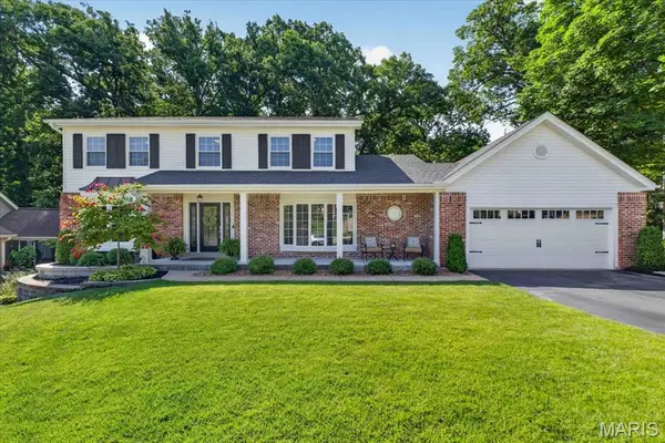 14768 Timberbluff Drive, Chesterfield, MO 63017