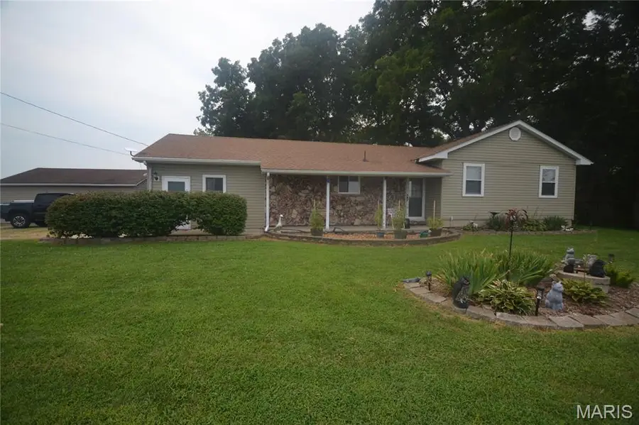 5561 Blank Road, Smithton, IL 62285 - #2