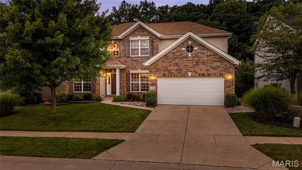1388 Red Oak Plantation Drive, Ballwin, MO 63021