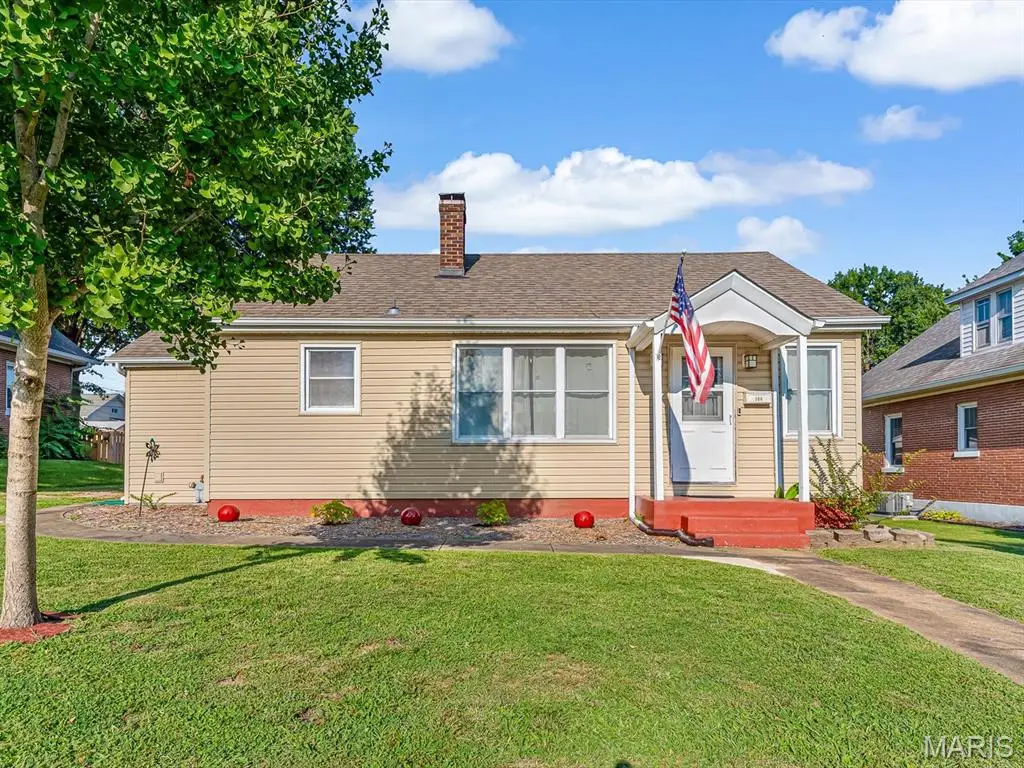 306 S Market Street, Waterloo, IL 62298 - #1