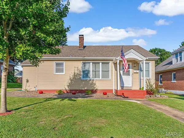 306 S Market Street, Waterloo, IL 62298
