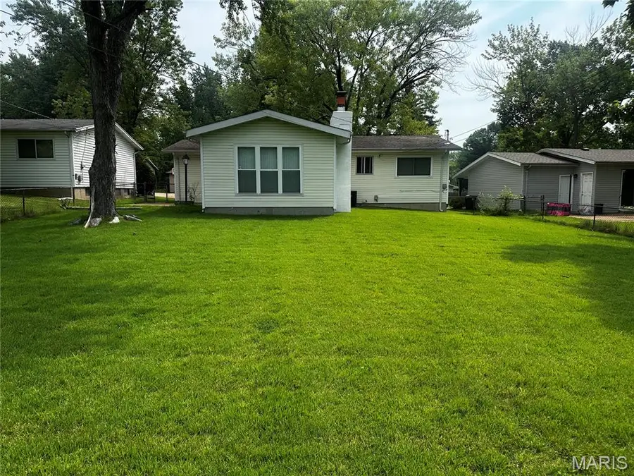 11723 El Somo Court, Florissant, MO 63033 - #3