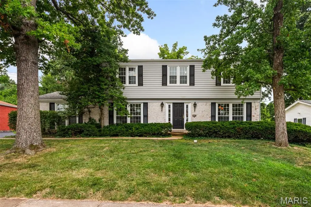 11722 Holly Springs Drive, Saint Louis, MO 63146 - #1