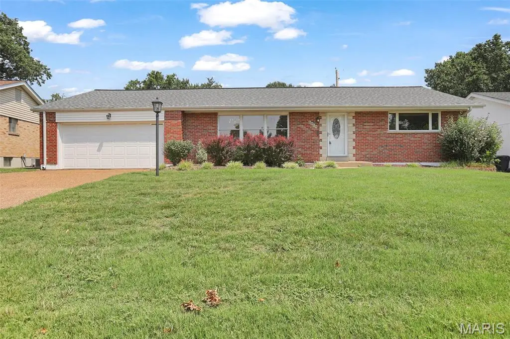 6019 Ranchwood Drive, Saint Louis, MO 63123 - #1