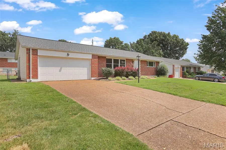 6019 Ranchwood Drive, Saint Louis, MO 63123 - #3