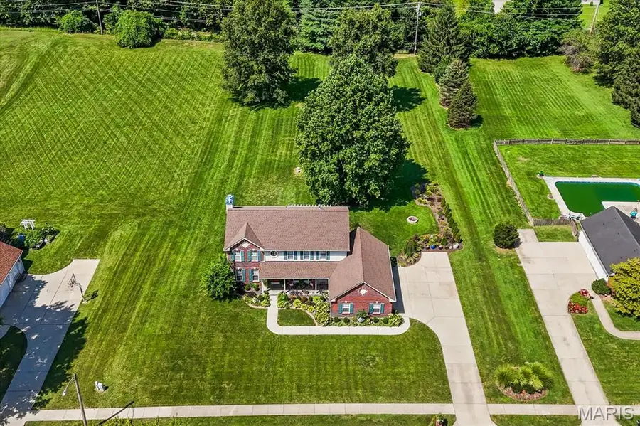 4301 Woodfield Place, Belleville, IL 62226 - #2