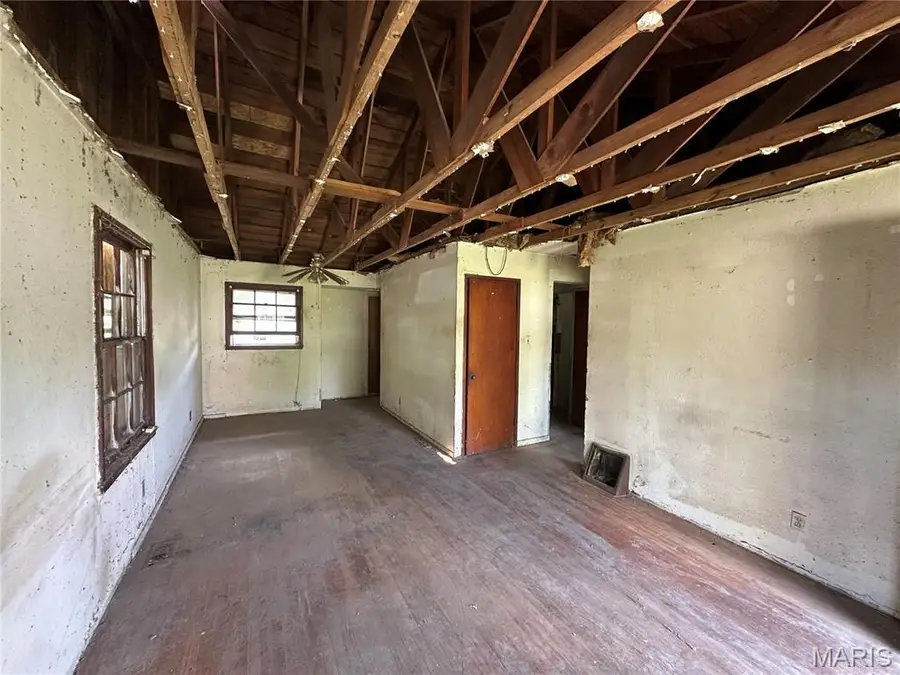 339 Crawford Road, Saint Louis, MO 63137 - #2