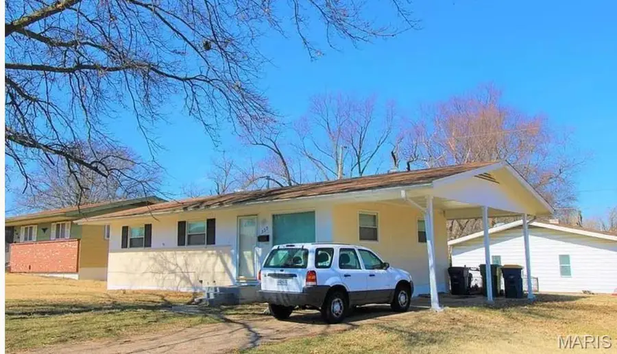 10514 Spring Garden Drive, Saint Louis, MO 63137 - #2