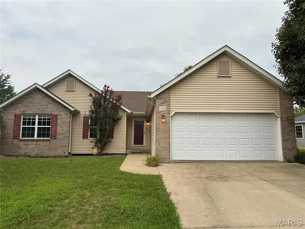 904 Woodland Drive, Maryville, IL 62062
