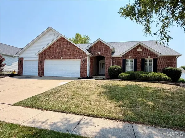 416 Parkshire Place Drive, O'Fallon, MO 63368