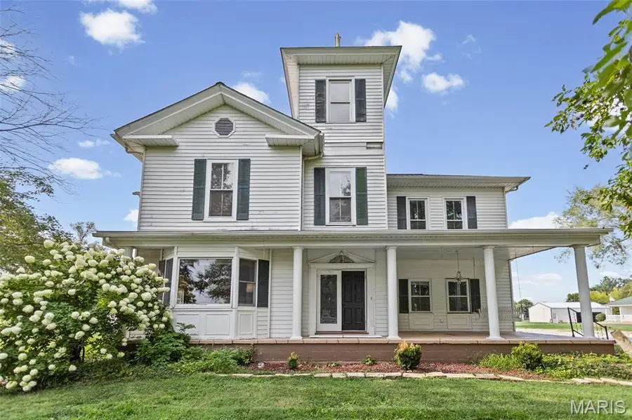 401 E Fairgrounds Avenue, Jerseyville, IL 62052 - #3