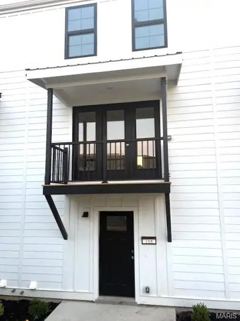 188 Canal Cottage Alley, St Charles, MO 63301