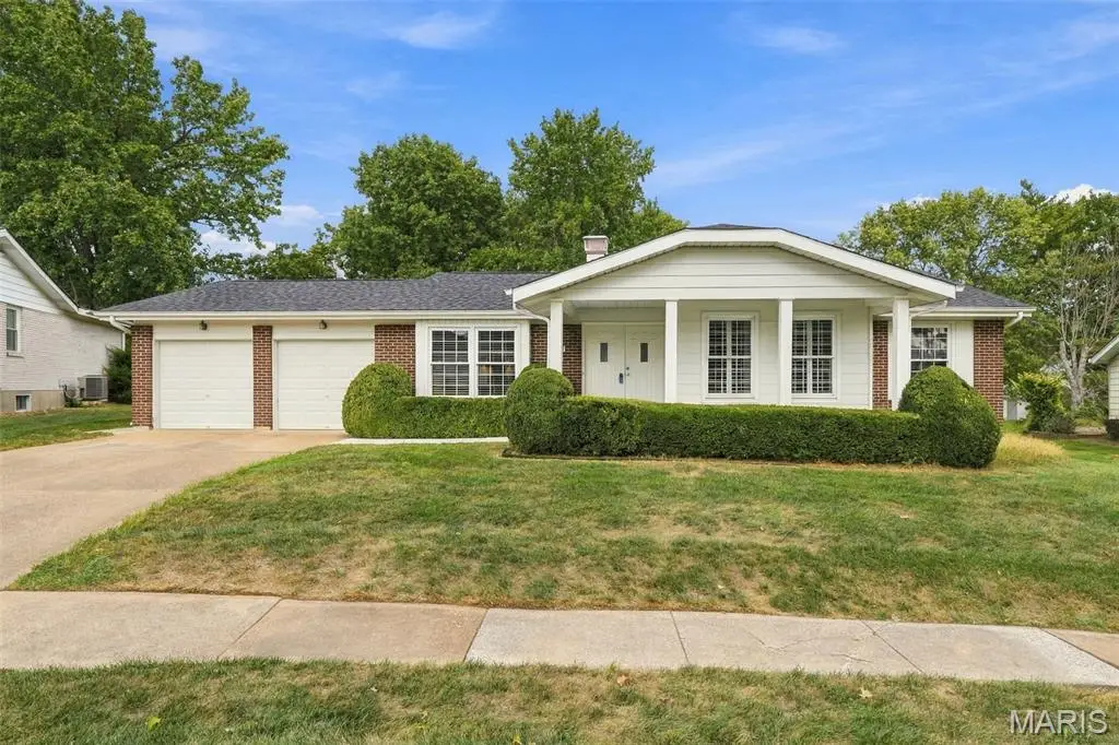 1230 Luray Drive, Chesterfield, MO 63017 - #1