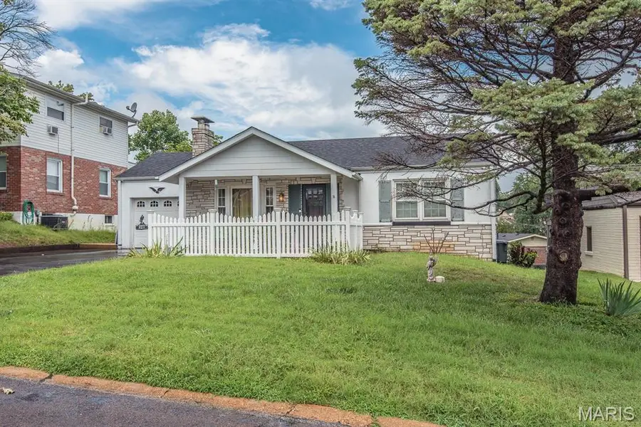 9211 Alpine Drive, Affton, MO 63123 - #3