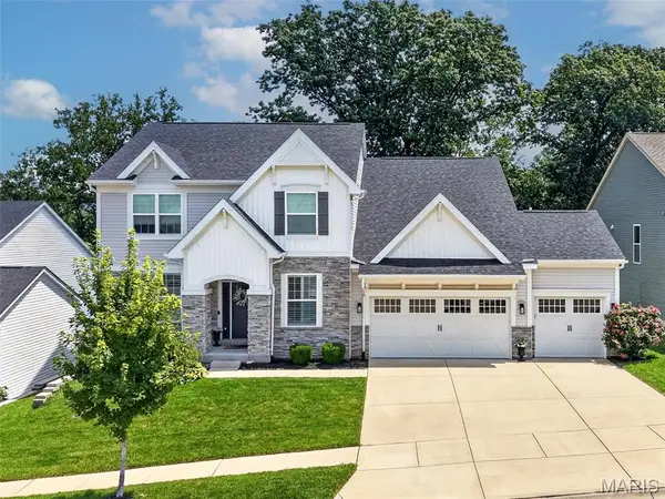 854 Nardin Drive, Chesterfield, MO 63017