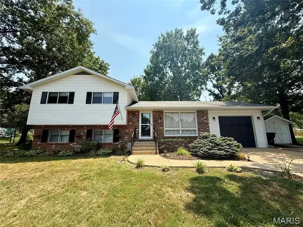 532 E James Boulevard, St James, MO 65559