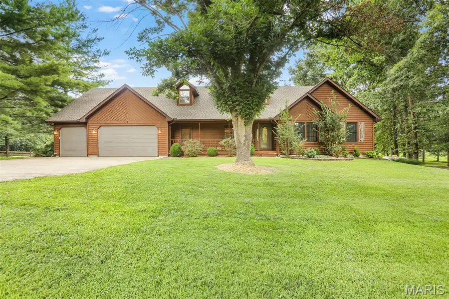 8825 Rosewood Hills Drive, Edwardsville, IL 62025 - #2