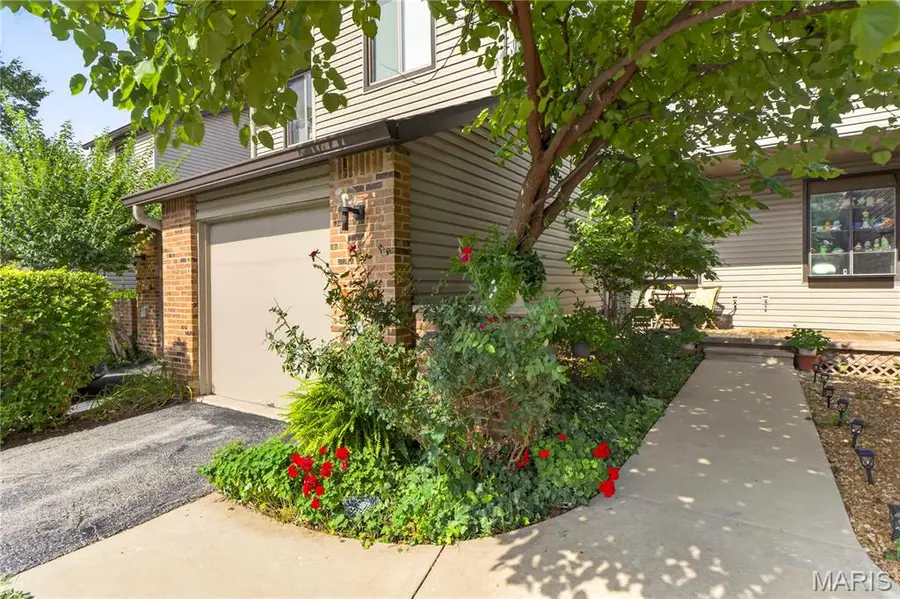 1706 Thorny Briar Drive, Saint Louis, MO 63146 - #2