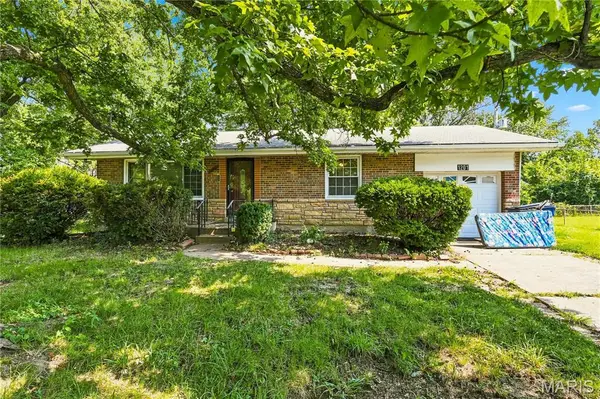 1201 Lang Drive, St Louis, MO 63135