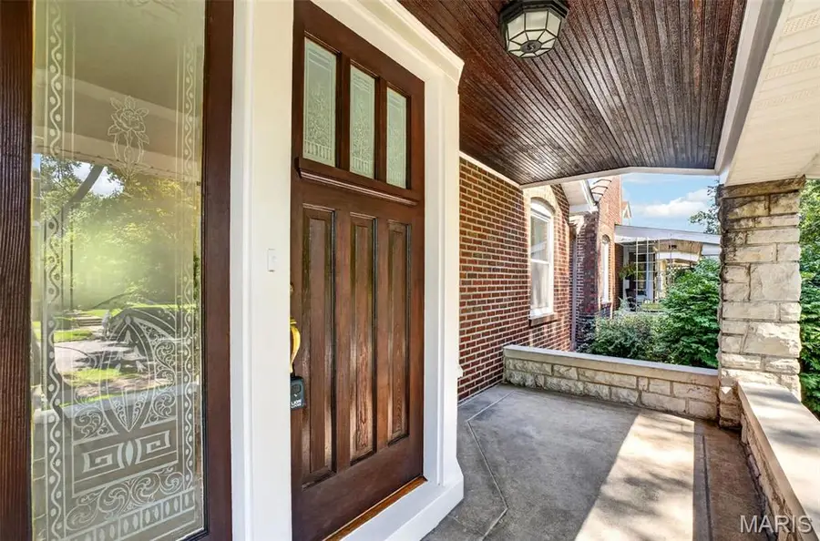 4005 Dover Place, Saint Louis, MO 63116 - #3