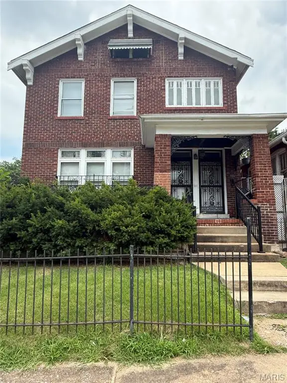 5552 Emerson Avenue, Saint Louis, MO 63120 - #1