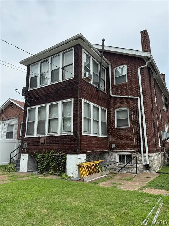 5552 Emerson Avenue, Saint Louis, MO 63120 - #3