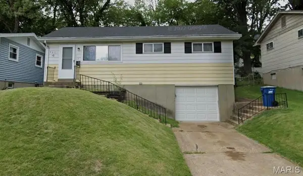 607 Superior Drive, St Louis, MO 63135