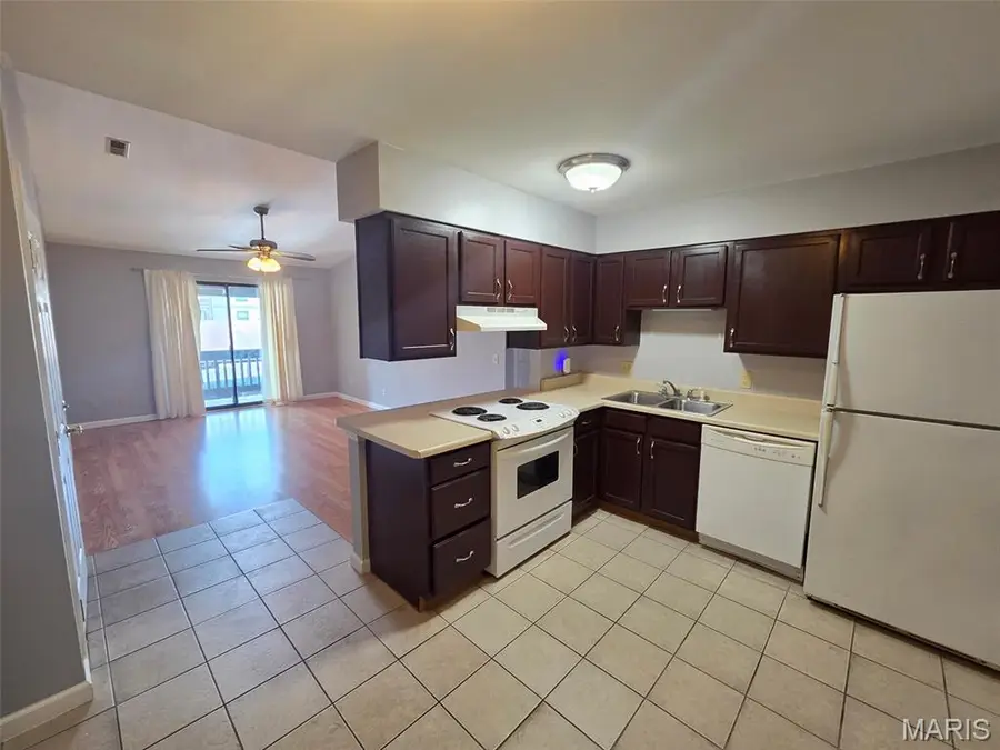 1633 Summergate Parkway #P, Saint Peters, MO 63303 - #2