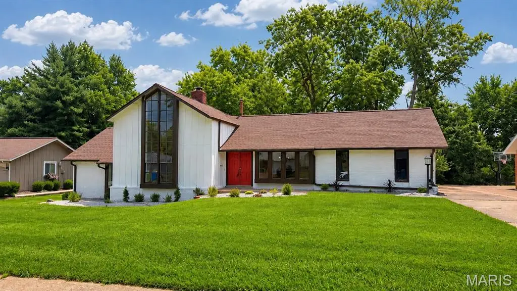 500 Kingridge Drive, Ballwin, MO 63011 - #1