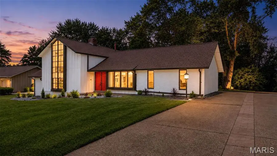 500 Kingridge Drive, Ballwin, MO 63011 - #2
