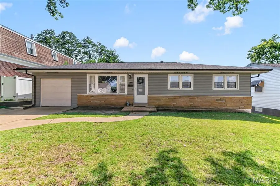 3834 Primm Street, Saint Louis, MO 63123 - #2