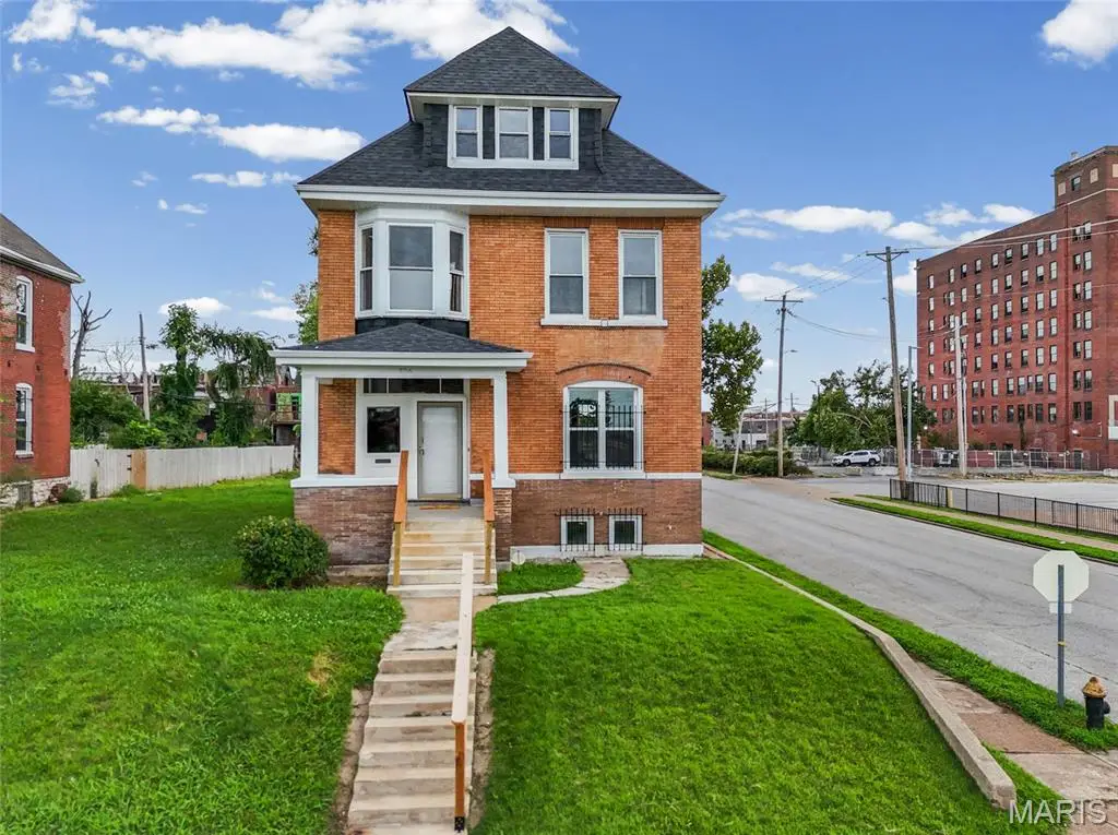 736 Aubert Avenue, Saint Louis, MO 63108 - #1
