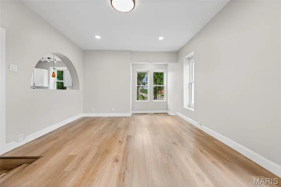 736 Aubert Avenue, Saint Louis, MO 63108 - #2