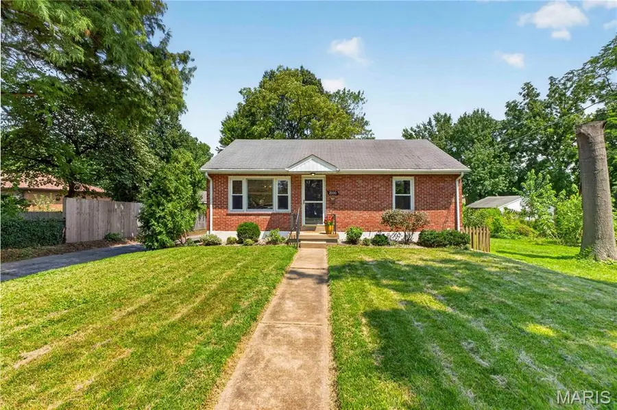 2000 Alameda Avenue, Maplewood, MO 63143 - #2