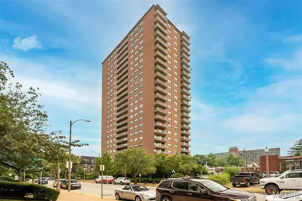 4466 W Pine Boulevard #2E, St Louis, MO 63108
