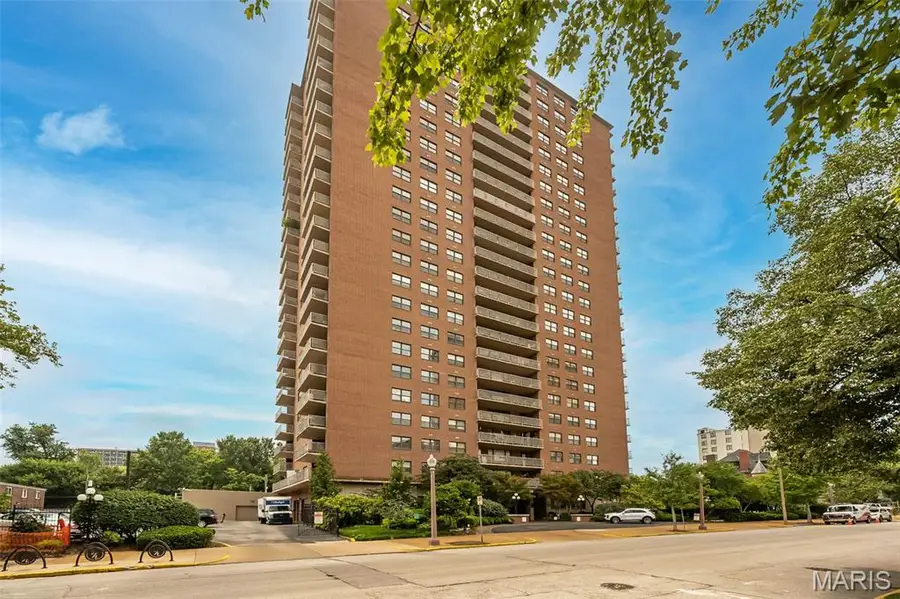 4466 W Pine Boulevard #2E, Saint Louis, MO 63108 - #2