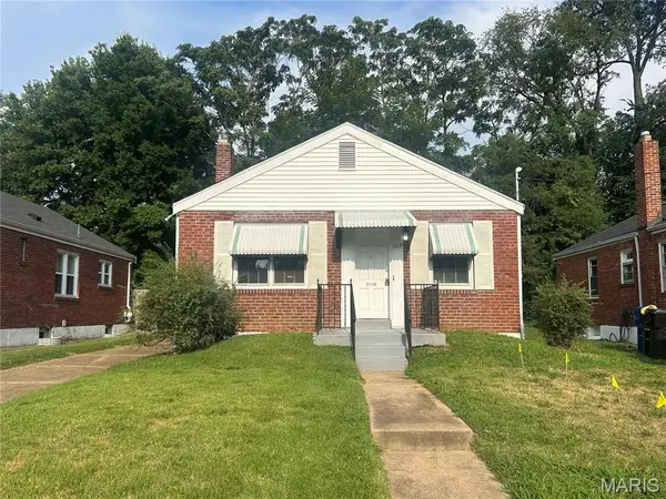 1162 Watts Avenue, St Louis, MO 63130