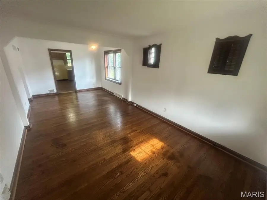 1162 Watts Avenue, Saint Louis, MO 63130 - #3