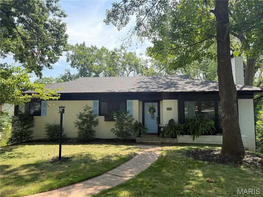8704 W Kingsbury Avenue, Saint Louis, MO 63124 - #1