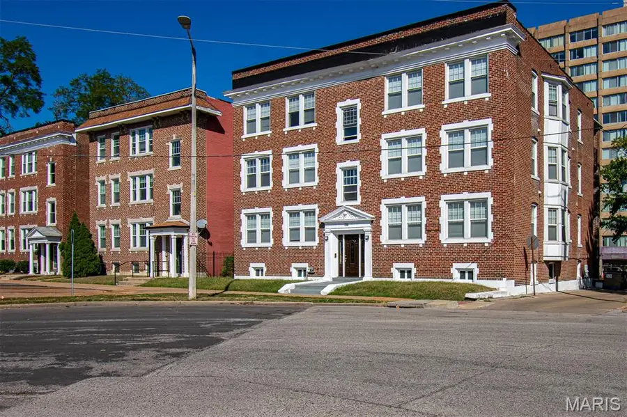 710 Leland Avenue, University City, MO 63130 - #2