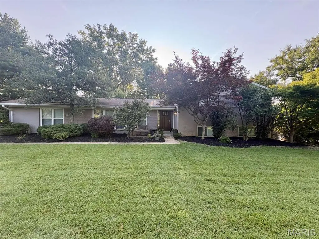 14 Country Fair Lane, Creve Coeur, MO 63141 - #1