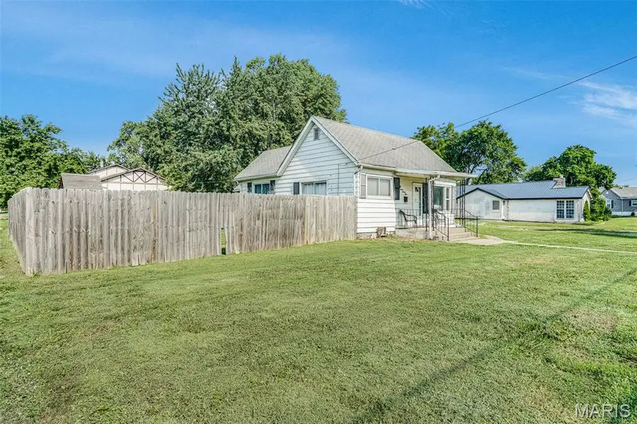 723 S Hackman Street, Staunton, IL 62088 - #2
