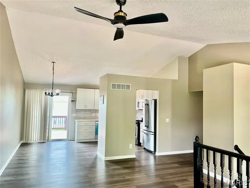3060 Laurel Village Circle, Saint Peters, MO 63376 - #1