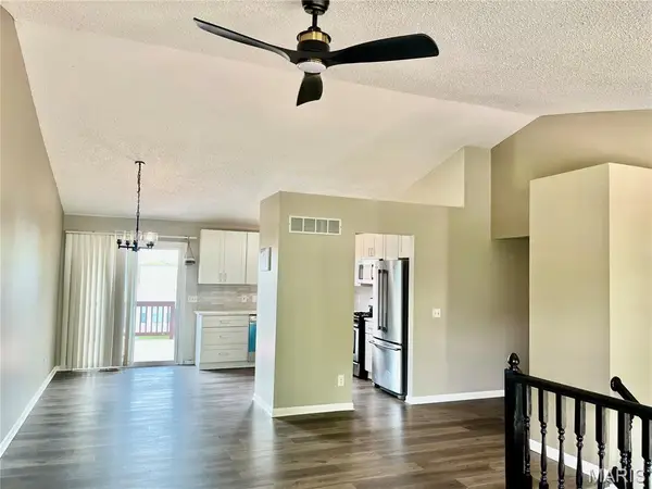 3060 Laurel Village Circle, St Peters, MO 63376