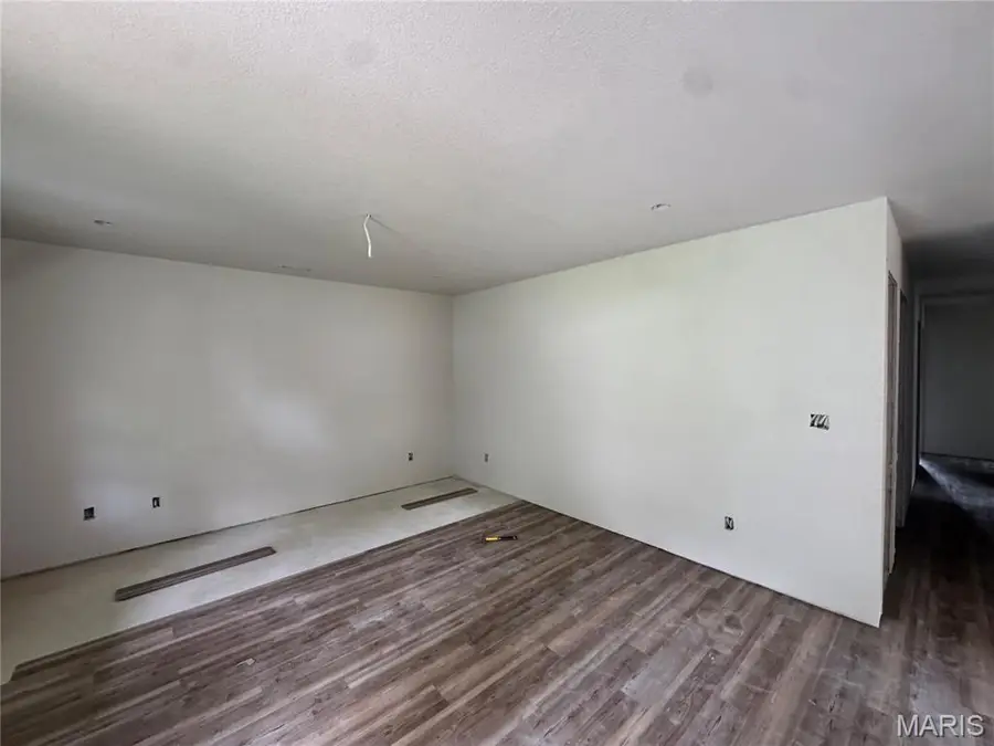 422 E Henry Street, Poplar Bluff, MO 63901 - #2