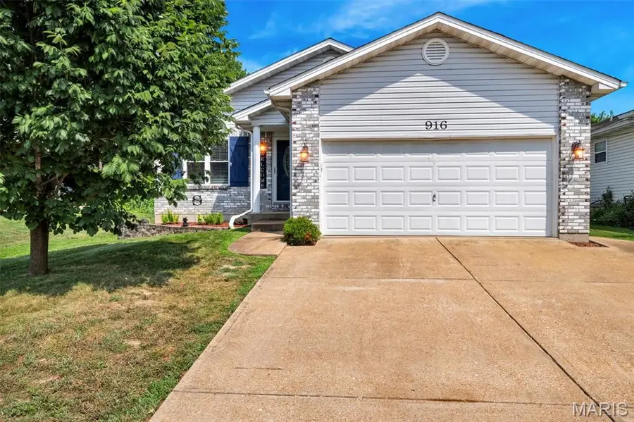 916 Valentine Street, Festus, MO 63028 - #3