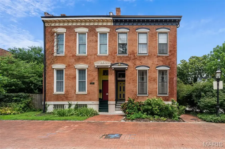 1322 S 10th Street, Saint Louis, MO 63104 - #3