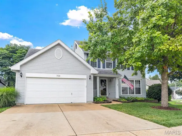 706 Summer Top Circle, Fenton, MO 63026