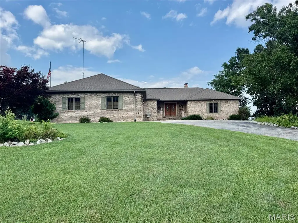 6 Willow Circle Drive, Greenville, IL 62246 - #1
